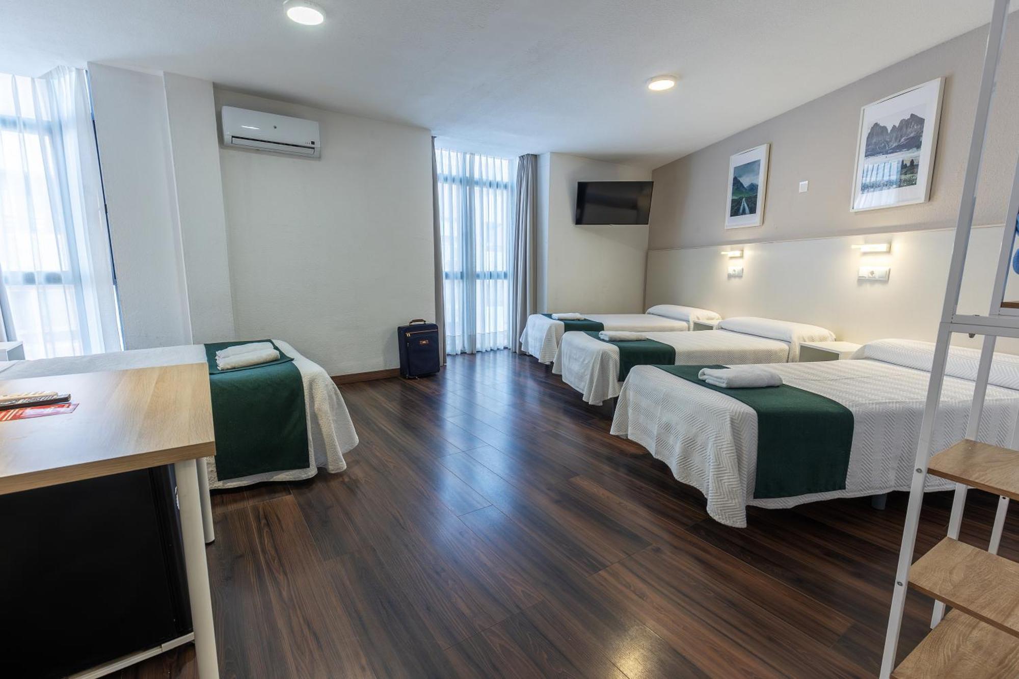 Hostal Gran Via Pinto Eksteriør bilde