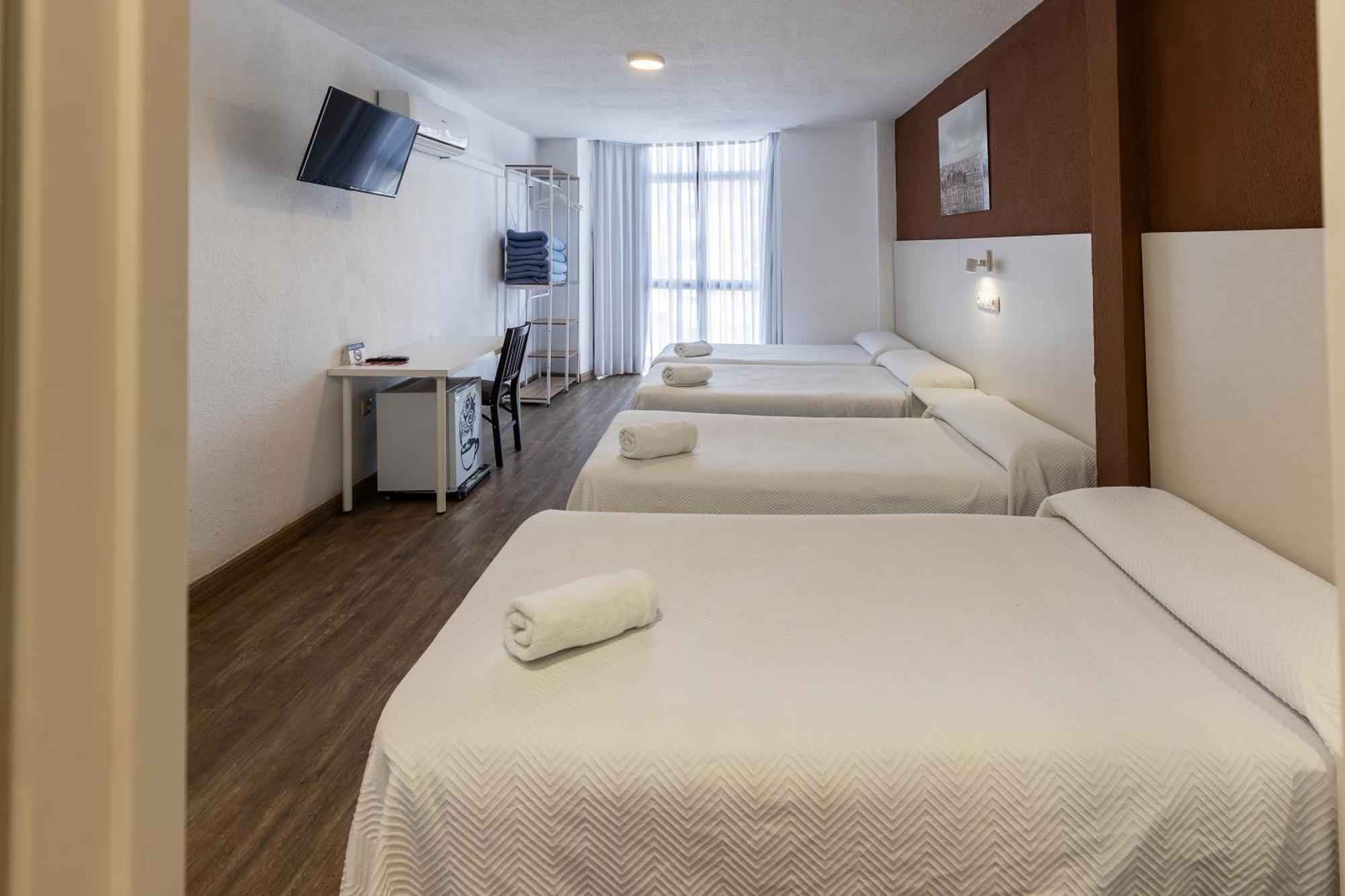 Hostal Gran Via Pinto Eksteriør bilde